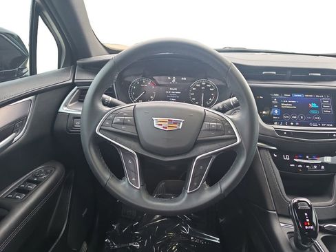 Used 2024 Cadillac XT5 Luxury FWD image 12