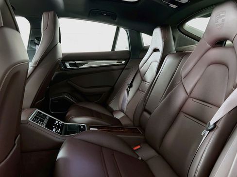 Used 2023 Porsche Panamera Platinum Edition RWD image 7