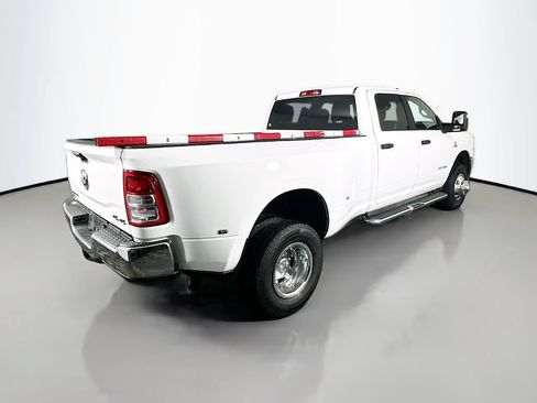Used 2024 RAM 3500 Big Horn AWD/4WD image 7