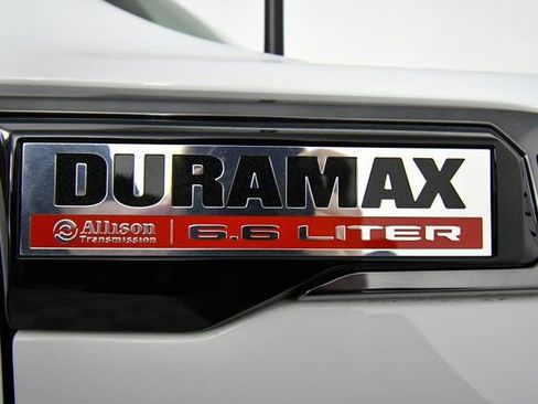 Used 2025 GMC Sierra 2500 AT4 w/ AT4 Premium Plus Package image 18