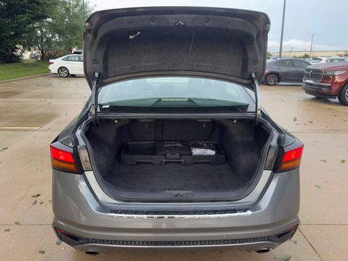 Used 2022 Nissan Altima 2.5 SR FWD image 16