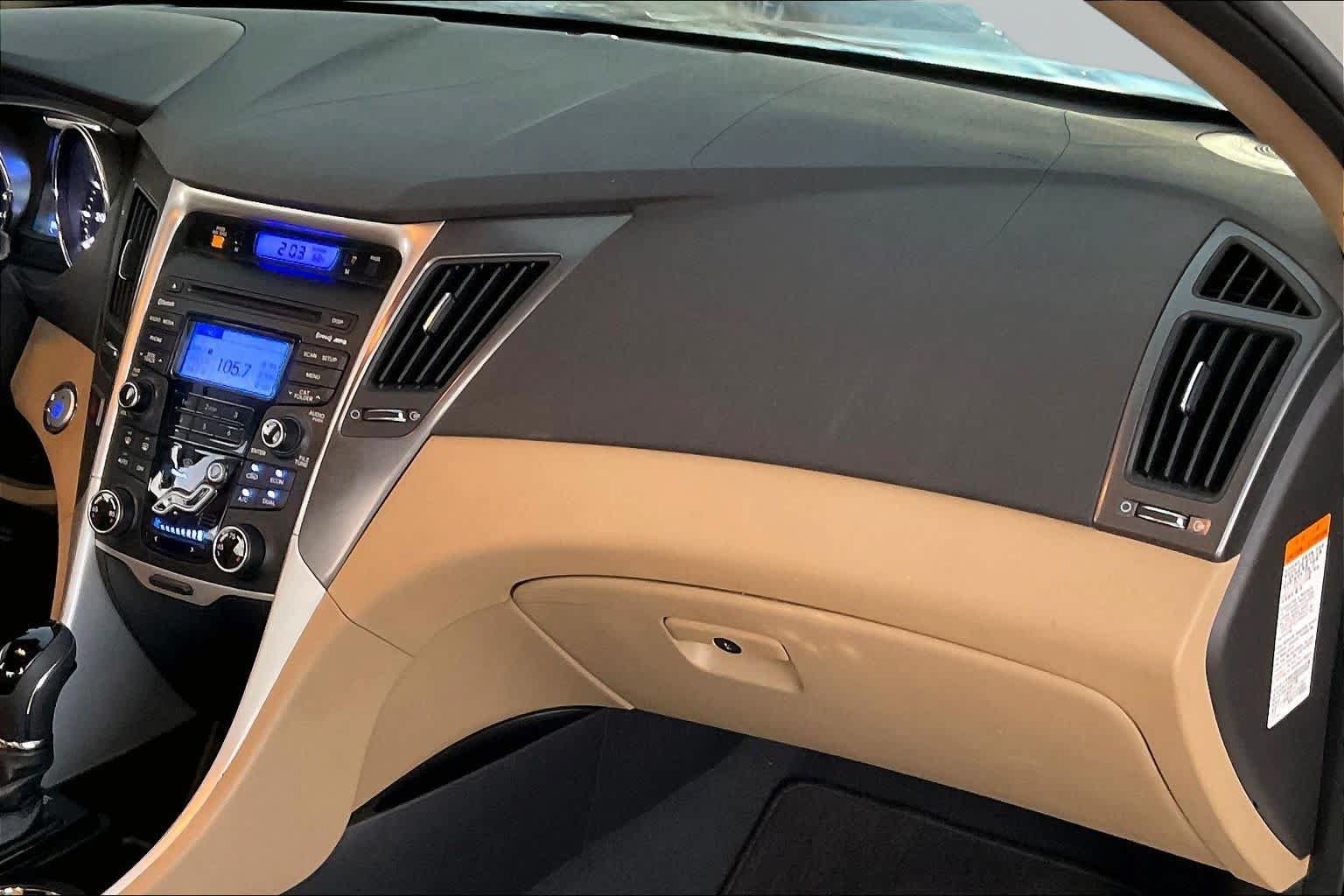 Used 2013 Hyundai Sonata Hybrid FWD image 17
