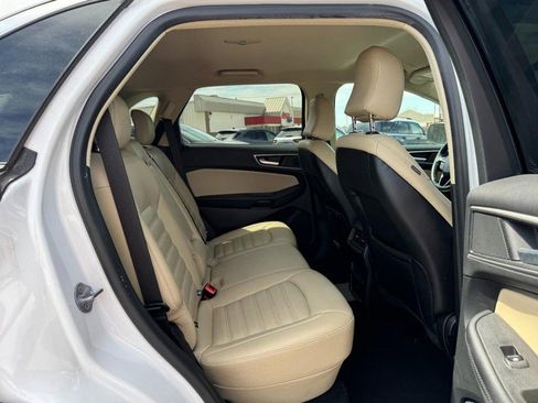 Used 2023 Ford Edge SEL AWD/4WD image 10