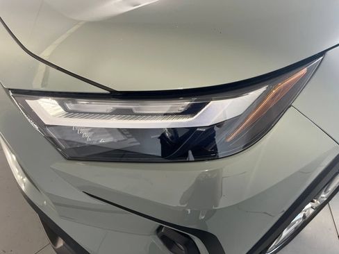 Used 2022 Toyota RAV4 XLE Premium AWD/4WD image 36