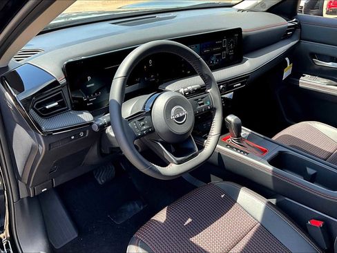 New 2025 Nissan Kicks SR image 10