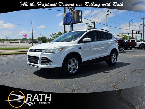 Used 2016 Ford Escape SE w/ Equipment Group 201A AWD/4WD image 1