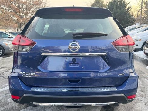 Used 2018 Nissan Rogue S image 6