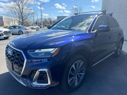 Used 2023 Audi Q5 2.0T Premium w/ Convenience Package image 3