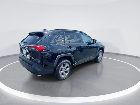 Used 2024 Toyota RAV4 LE AWD/4WD image 8