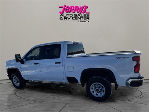 Used 2024 Chevrolet Silverado 2500 W/T image 12