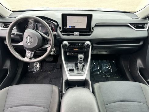 Used 2024 Toyota RAV4 LE AWD/4WD image 19