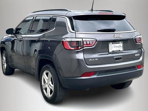 Used 2023 Jeep Compass Latitude image 4