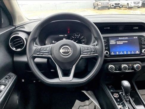 Used 2023 Nissan Kicks SV w/ Interior Electronics Package image 5