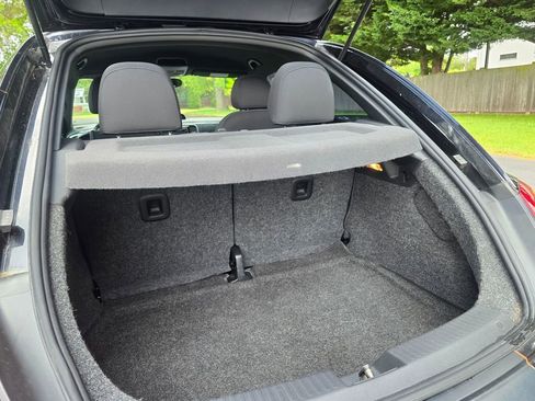 Used 2012 Volkswagen Beetle 2.0T FWD image 13
