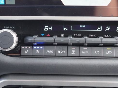 Certified 2023 Toyota Sequoia Platinum AWD/4WD image 33