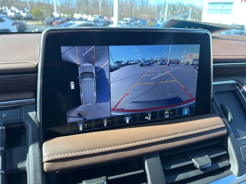 Used 2021 Chevrolet Tahoe High Country w/ Premium Package image 16