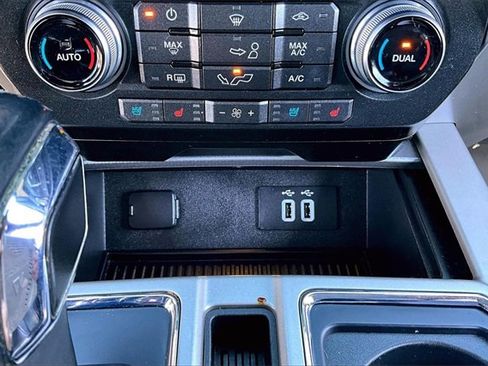 Used 2016 Ford F150 Lariat w/ Equipment Group 502A Luxury image 24