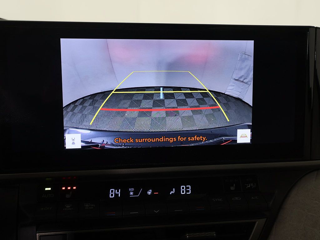 Used 2025 Toyota Camry XLE FWD image 40