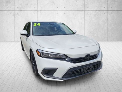 Used 2024 Honda Civic LX image 3