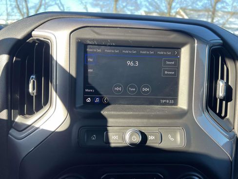 Used 2020 Chevrolet Silverado 1500 Custom Trail Boss w/ Custom Convenience Package image 18