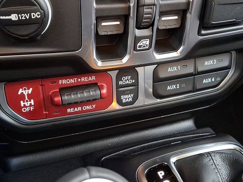 New 2026 Jeep Wrangler Unlimited Rubicon w/ Safety Group image 17