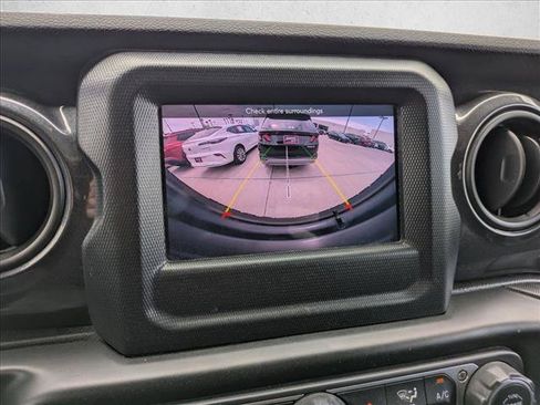 Used 2020 Jeep Wrangler Unlimited Sport AWD/4WD image 13