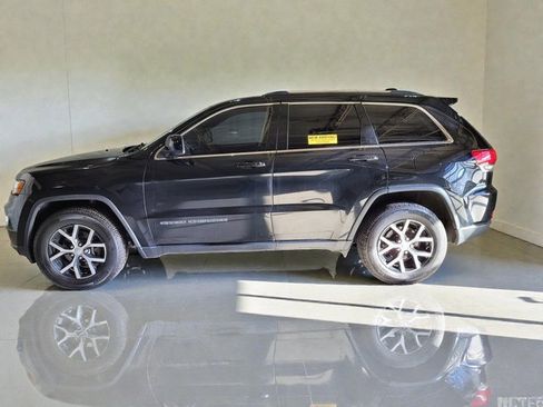 Used 2018 Jeep Grand Cherokee Laredo image 17