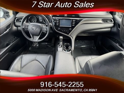 Used 2018 Toyota Camry SE image 11