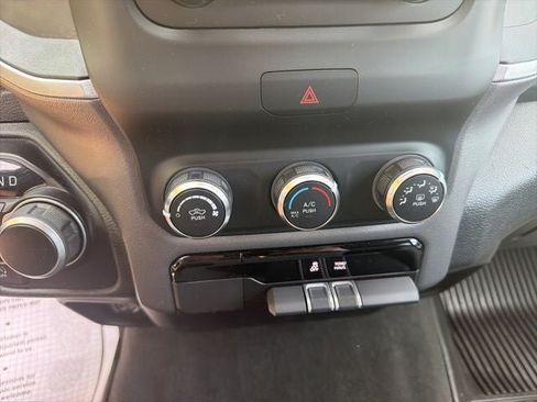 Used 2022 RAM 1500 Big Horn AWD/4WD image 13