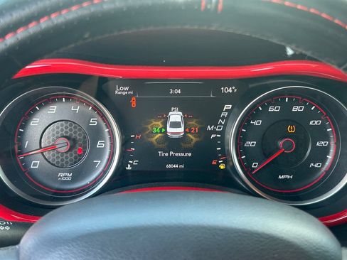 Used 2017 Dodge Charger SE RWD image 19