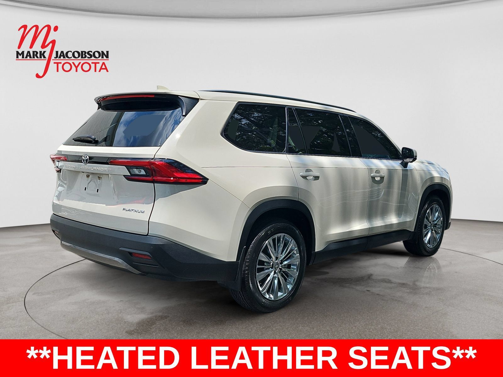 Used 2024 Toyota Grand Highlander AWD image 8