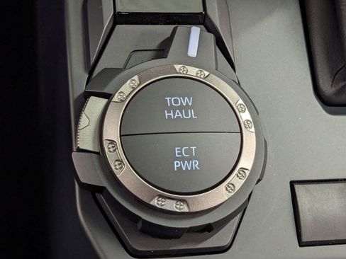 New 2025 Toyota Tacoma SR image 27