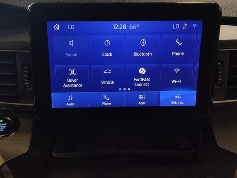 Used 2020 Ford Explorer XLT w/ Equipment Group 202A image 25