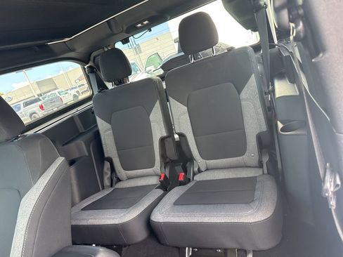 Used 2022 Ford Bronco 2-Door AWD/4WD image 9