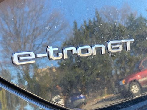 Used 2022 Audi e-tron GT Premium Plus image 3