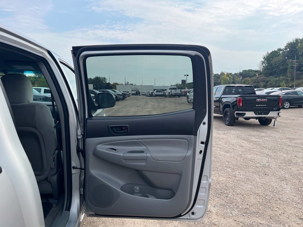 Used 2010 Toyota Tacoma 4x4 Double Cab image 28