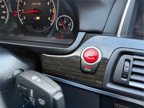 Used 2016 BMW M5 image 26