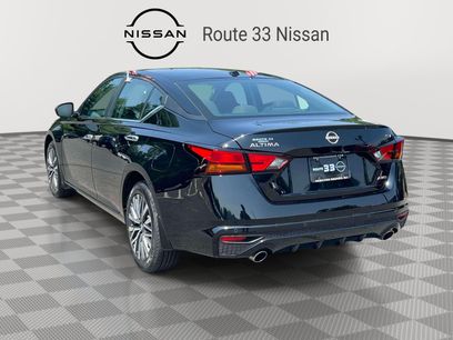Used 2024 Nissan Altima 2.5 SV w/ SV Premium Package