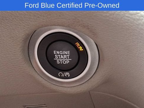 Used 2023 Chrysler Pacifica Limited FWD image 26