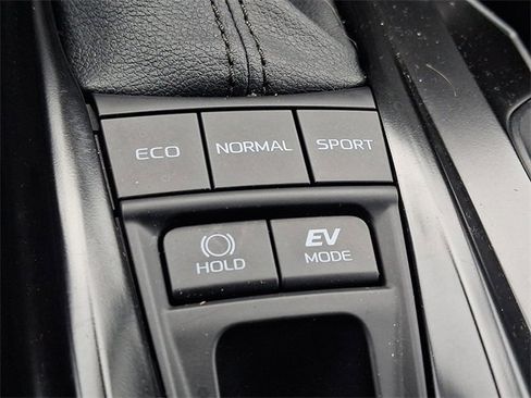 Used 2025 Toyota Camry LE image 23