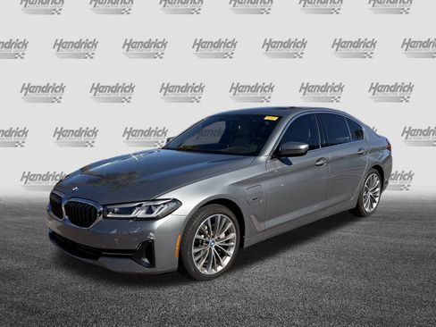 Certified 2023 BMW 530e xDrive w/ Premium Package image 5