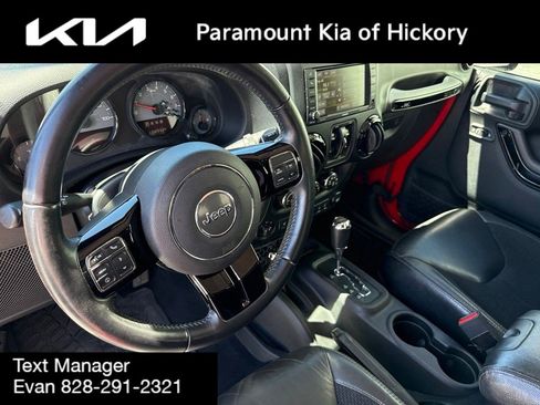 Used 2017 Jeep Wrangler Unlimited Sahara AWD/4WD image 19