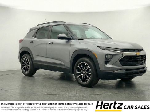 Used 2025 Chevrolet TrailBlazer LT image 1