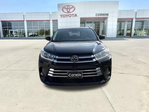 Used 2019 Toyota Highlander Limited w/ Protection Package #3 AWD/4WD image 18