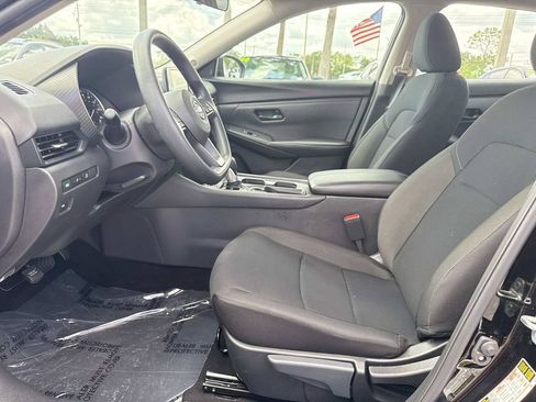 Certified 2025 Nissan Sentra S FWD image 18