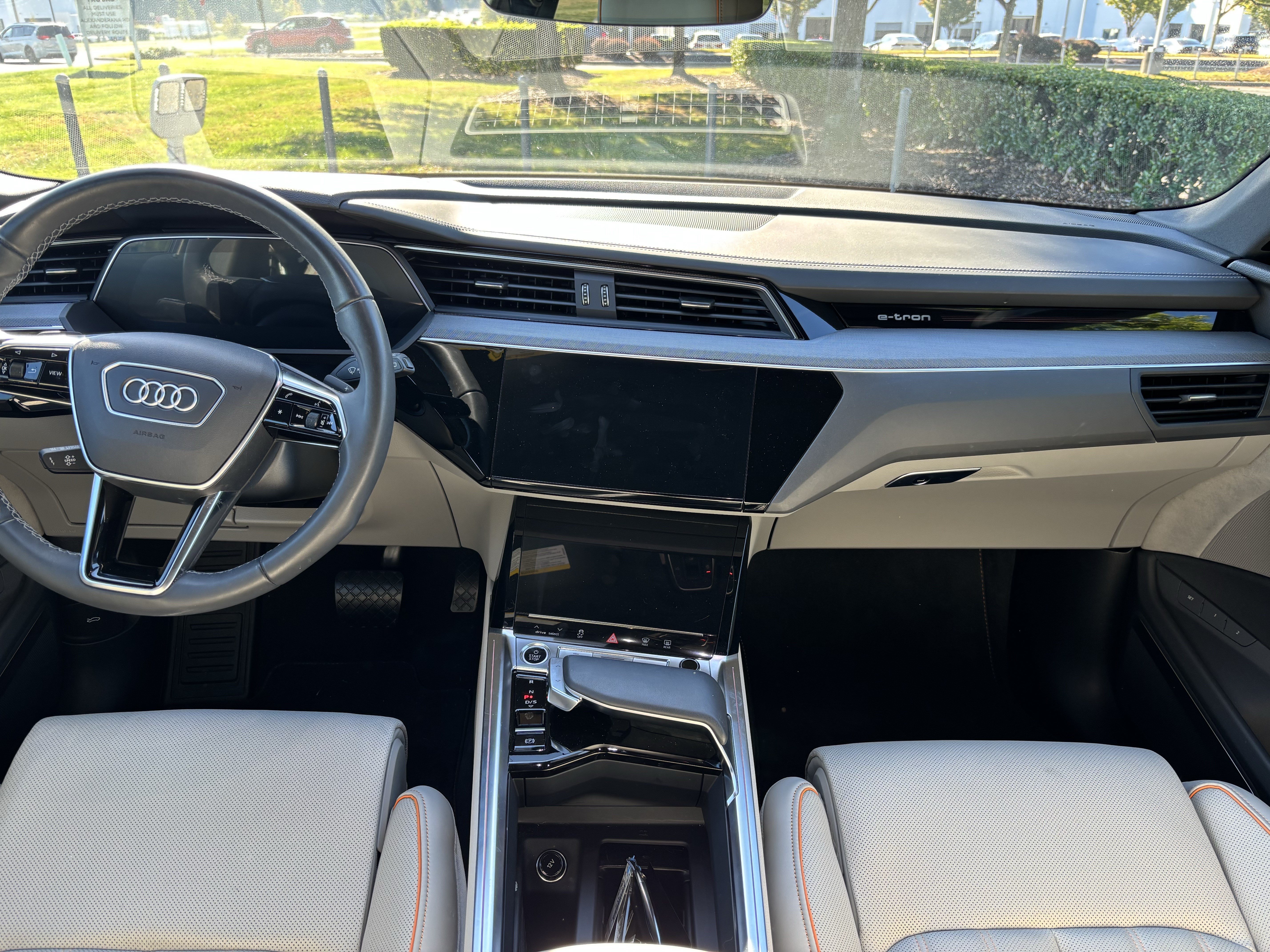Used 2024 Audi Q8 e-tron Prestige w/ Prestige Package AWD/4WD image 32