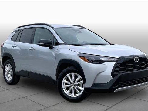 Certified 2026 Toyota Corolla Cross LE FWD image 3