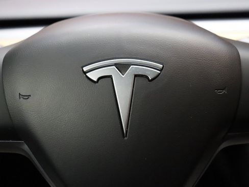 Used 2020 Tesla Model 3 Standard Range Plus image 48