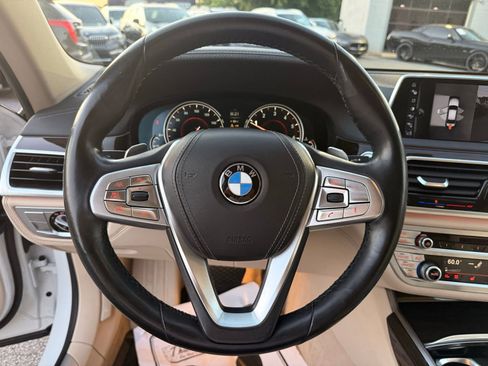 Used 2016 BMW 740i RWD image 17