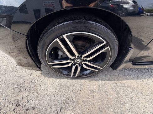 Used 2017 Honda Accord Sport image 31